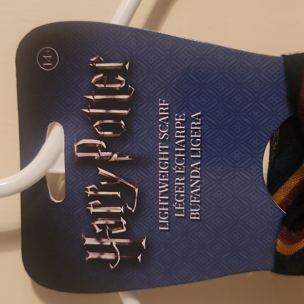 Scarf - Picture 4 of 4